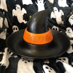 Rae Dunn Hocus pocus salsa and chip server